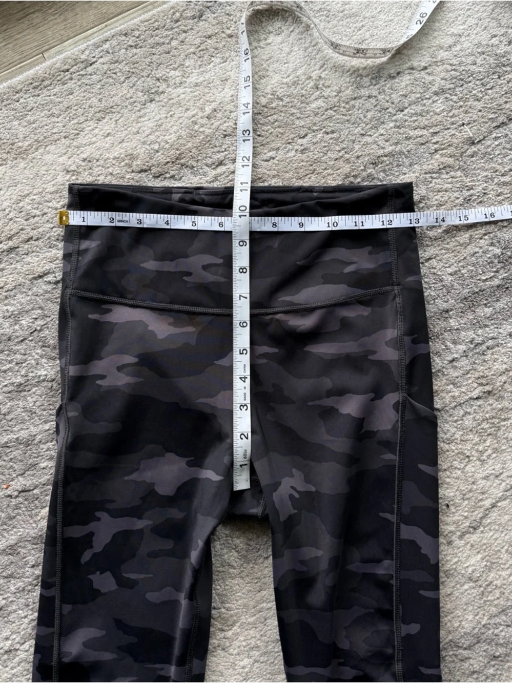Athleta Ultimate Camo Stash Pocket 7/8 Tight | S